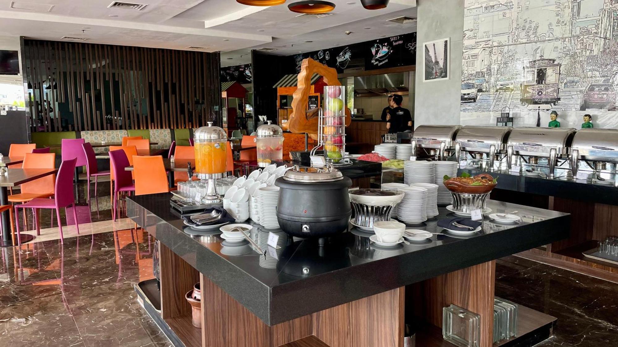 Horu Mangga Dua Square 3*